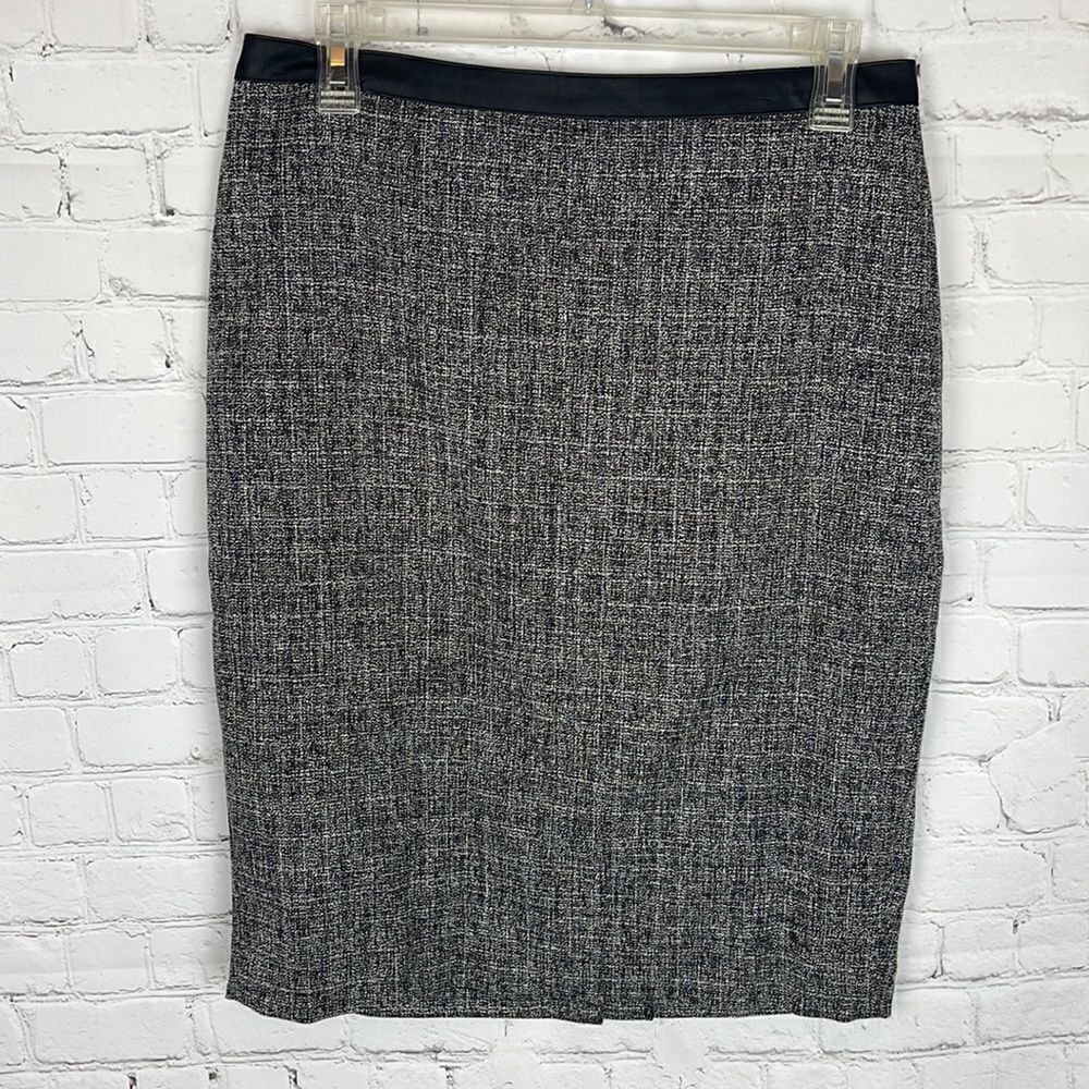 Ann Taylor Black and White Pencil Skirt Size 6